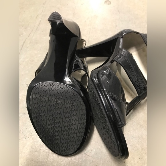 Michael Michael Kors Women's Berkley T-Strap Platform Size 8 - Picture 6 of 6